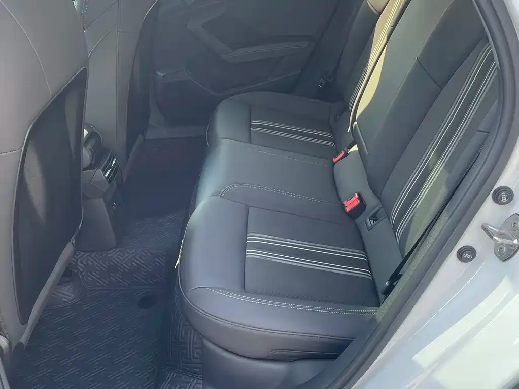 Audi A3 2023 из CN, фото 3