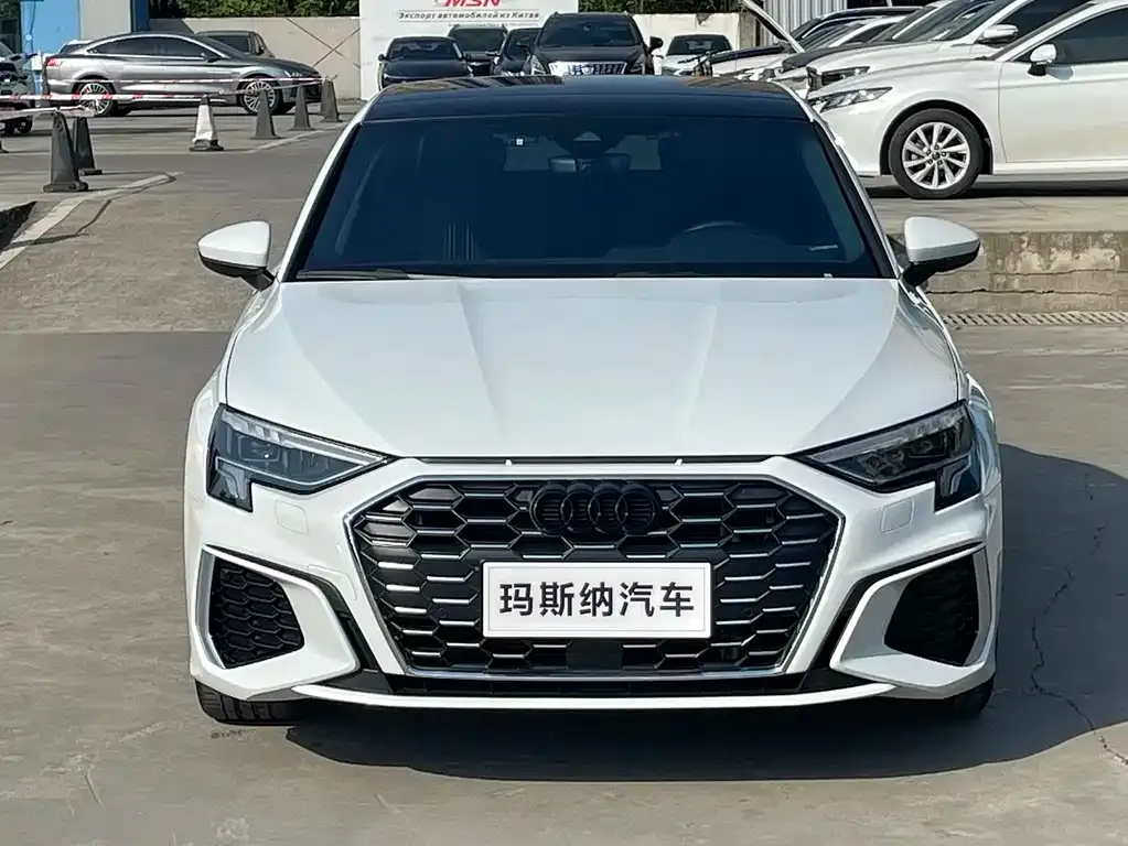 Audi A3 2023 из CN, фото 2