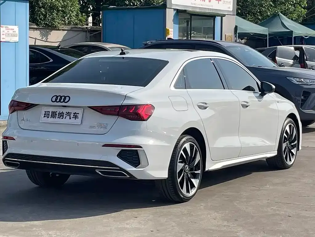 Audi A3 2023 из CN, фото 4