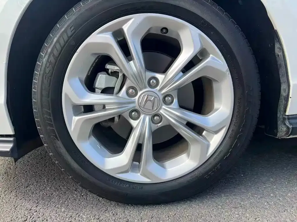 Honda Accord — фото 7