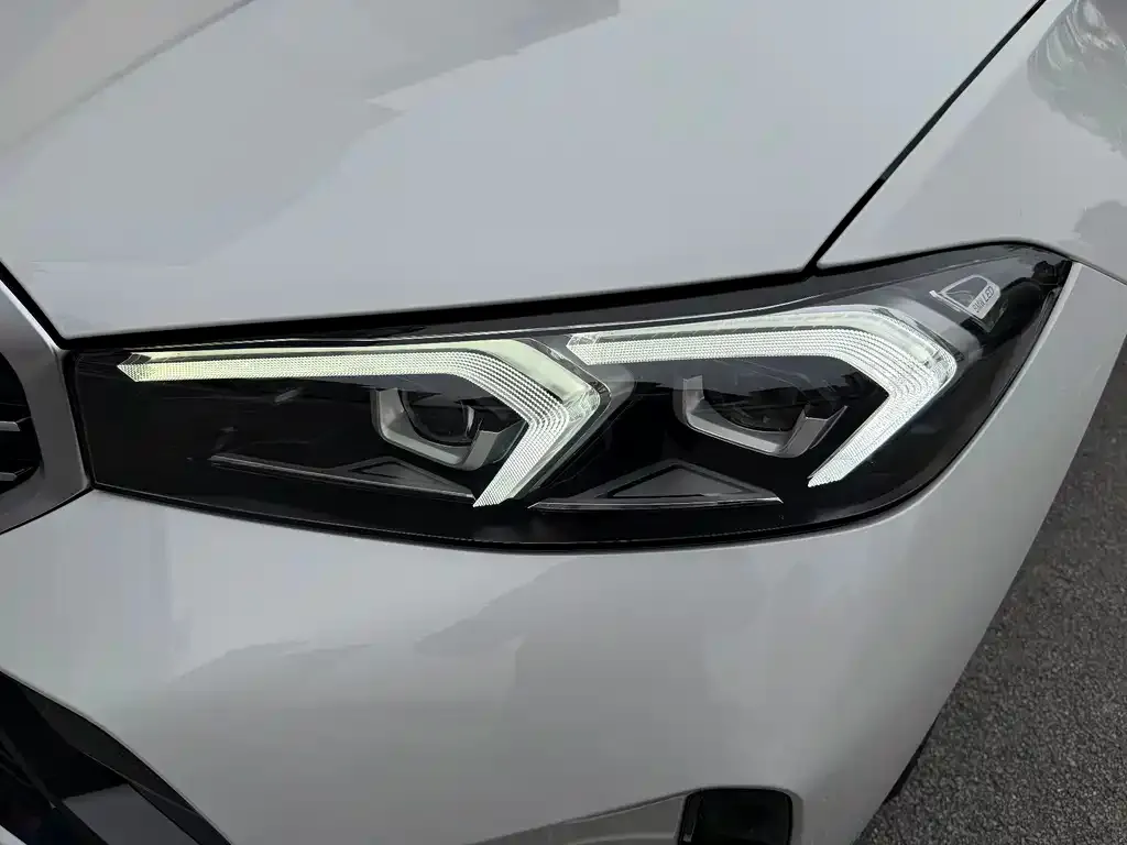 BMW 3 Series 2023 из CN, фото 10