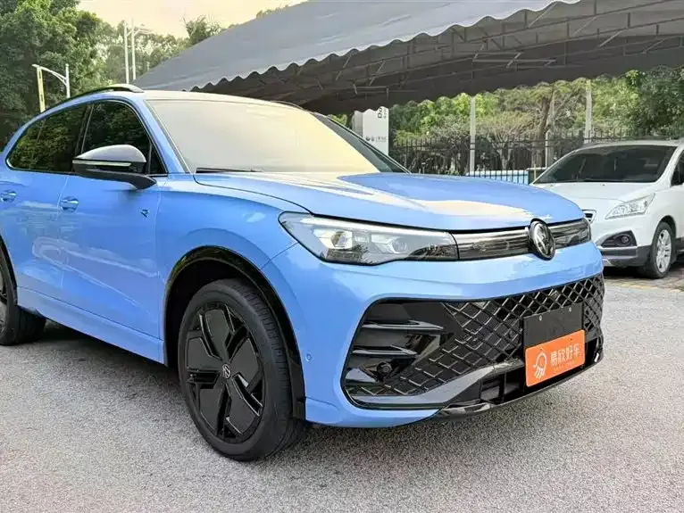 Volkswagen Tiguan L — фото 4