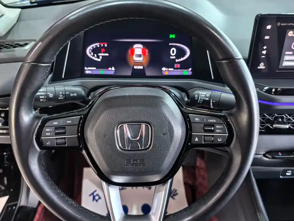 Honda Accord — фото 10