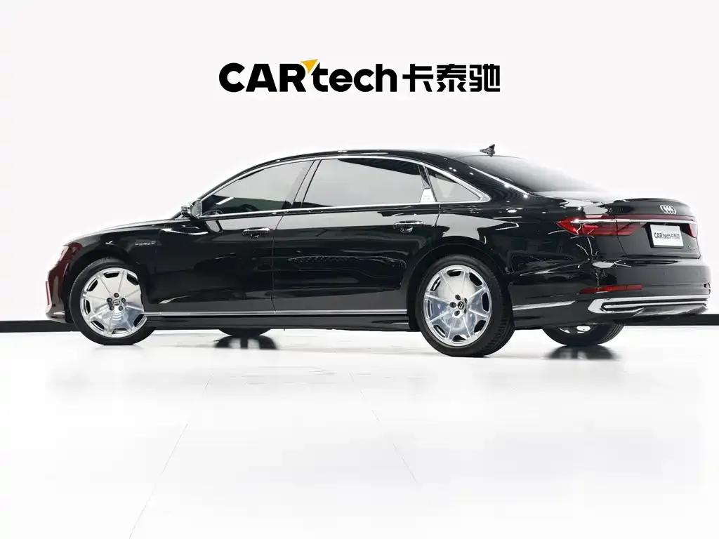 Audi A8 — фото 7