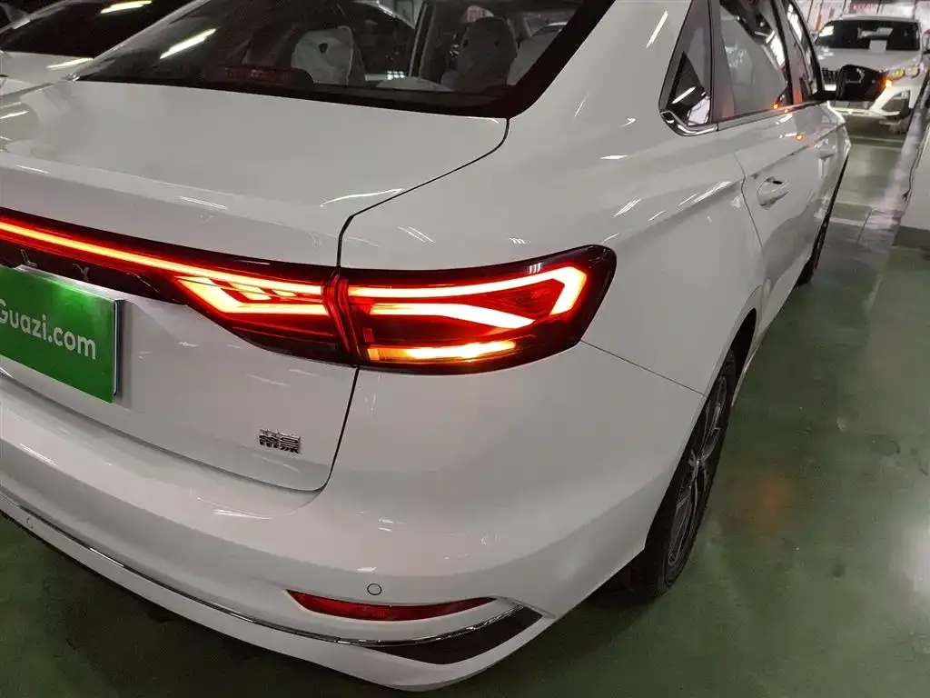 Geely Emgrand 2026 из CN, фото 4