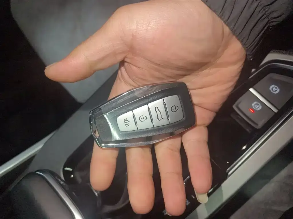 Geely Emgrand 2026 из CN, фото 2