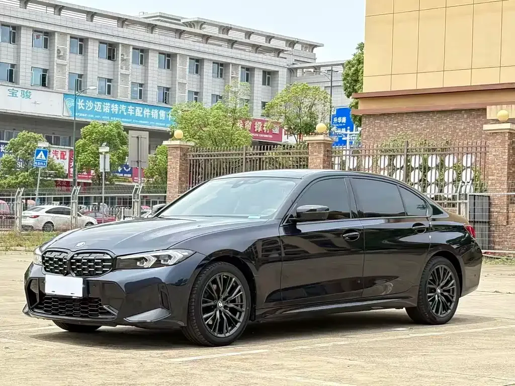 BMW 3 Series — фото 1