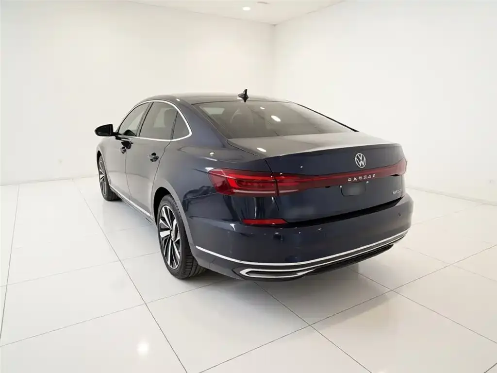 Volkswagen Passat — фото 2
