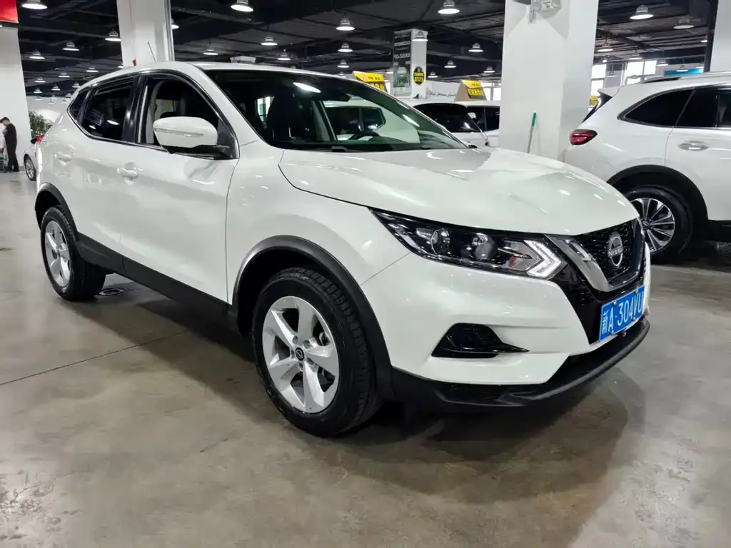 Nissan Qashqai — фото 7