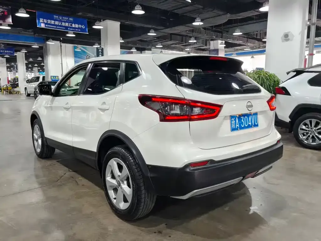Nissan Qashqai — фото 4
