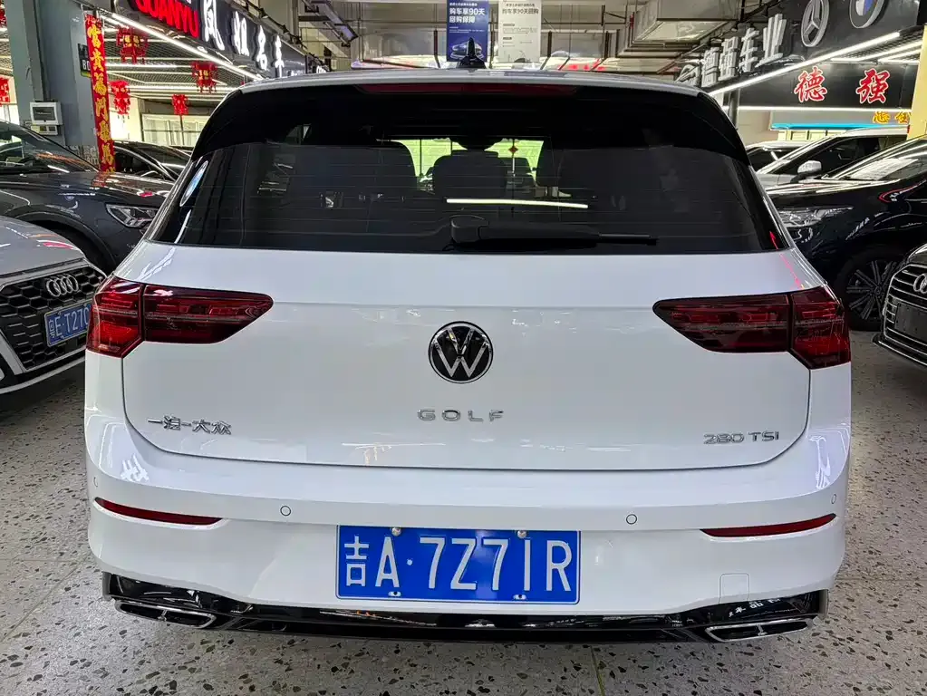 Volkswagen Golf — фото 8