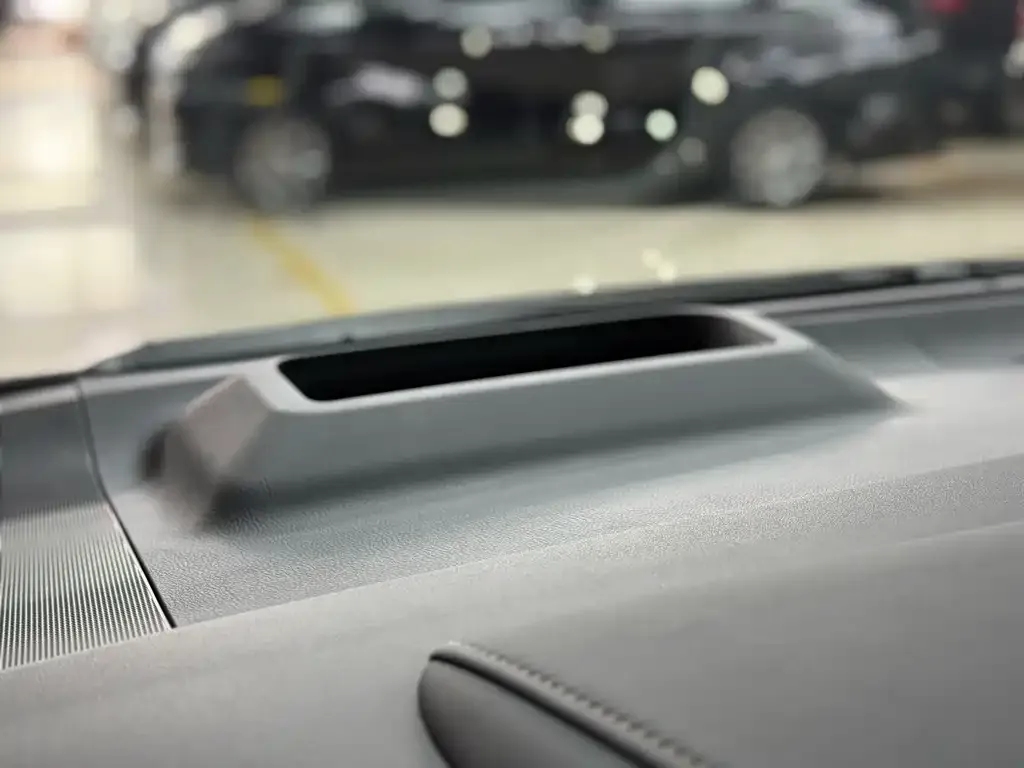Toyota Alphard — фото 3