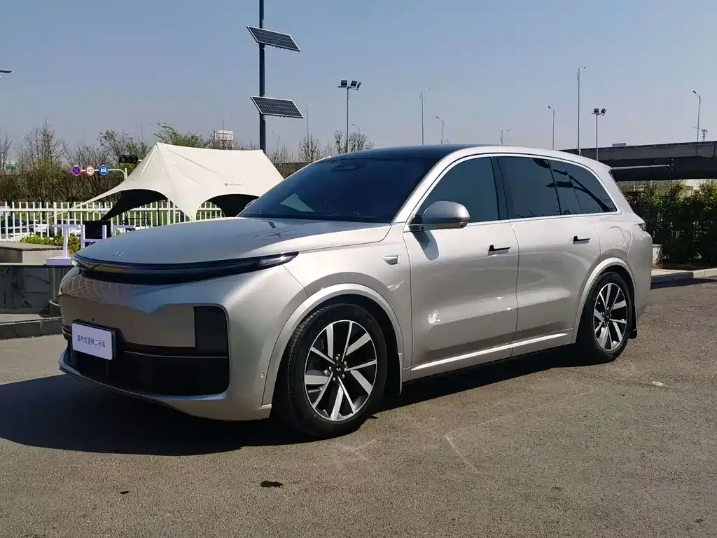 Li Auto L8 2023 из CN, фото 1