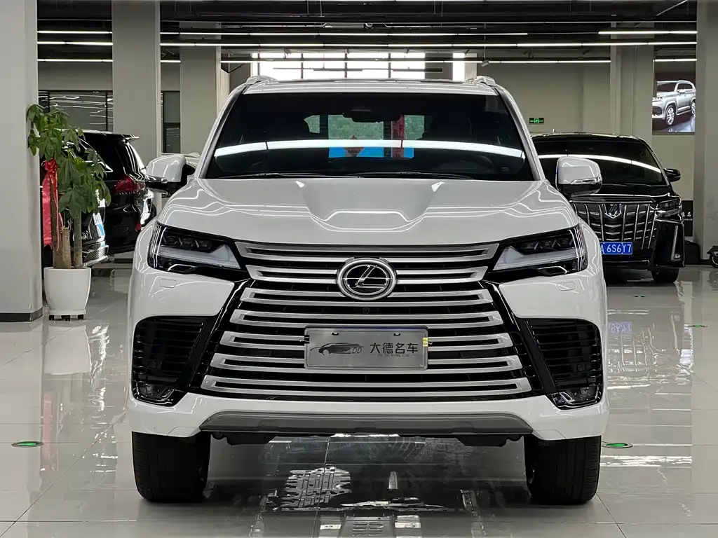 Lexus LX — фото 6