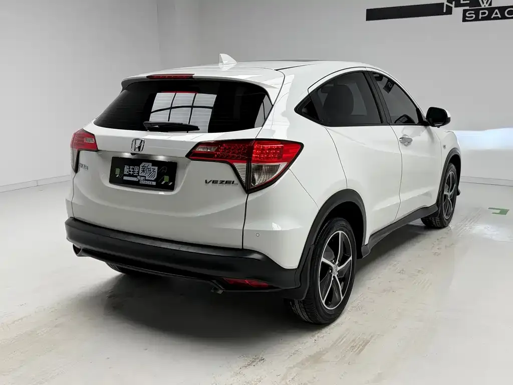 Honda Vezel — фото 9