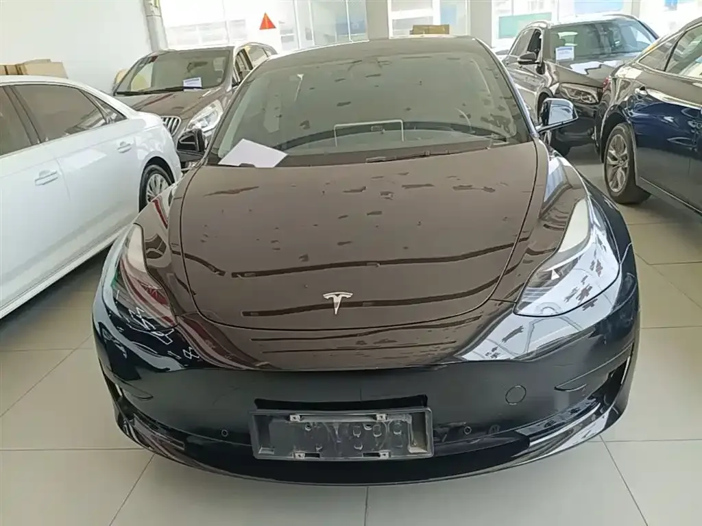 Tesla Model 3 — фото 5