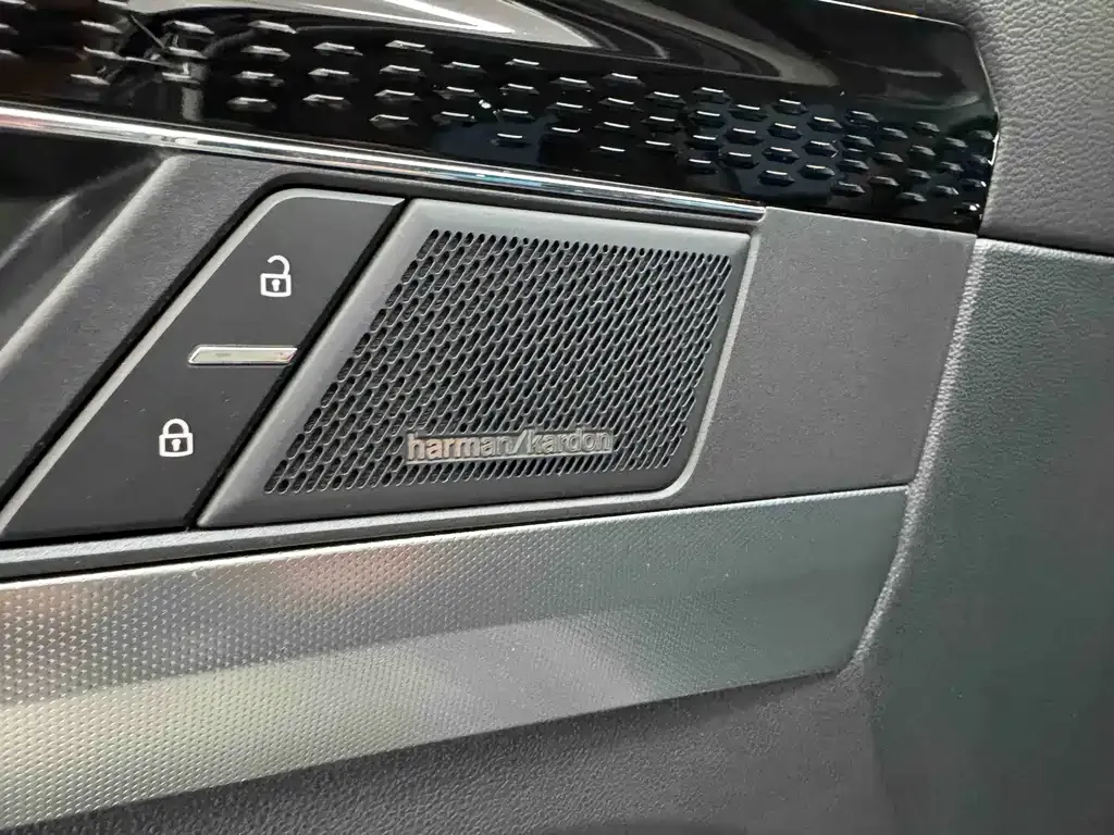 Volkswagen Passat — фото 10
