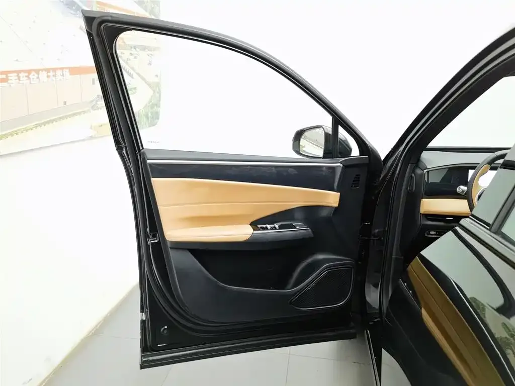 Geely Galaxy L7 — фото 7