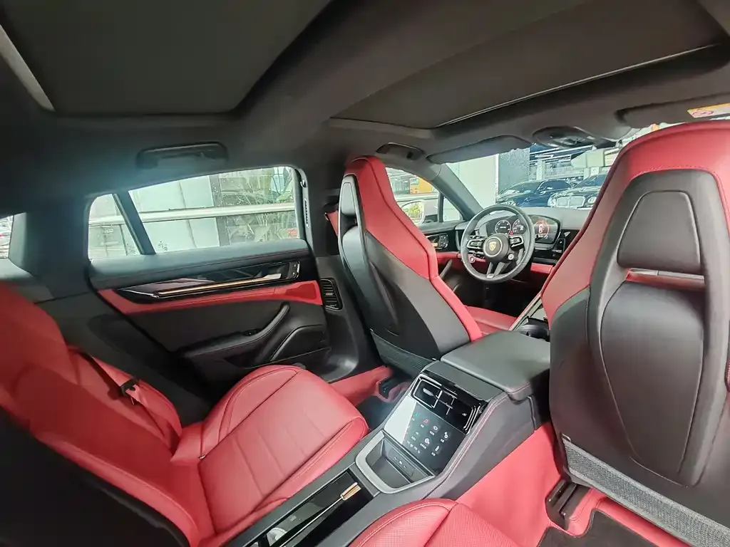 Porsche Panamera 2025 из CN, фото 7