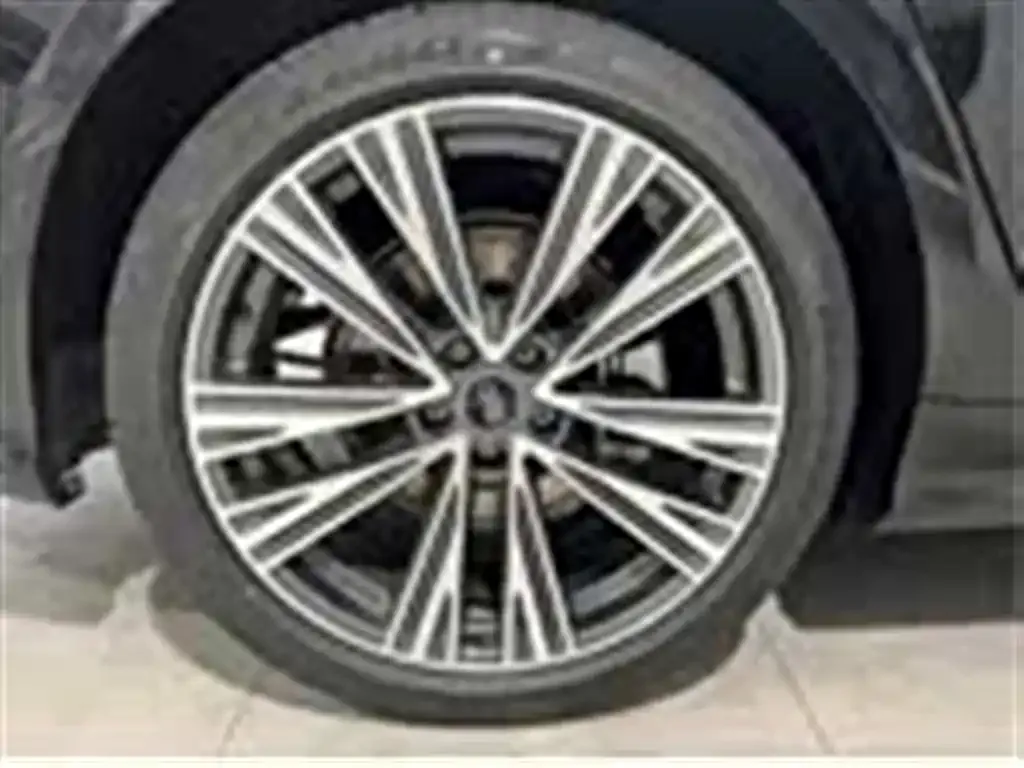 Audi A6L 2025 из CN, фото 9