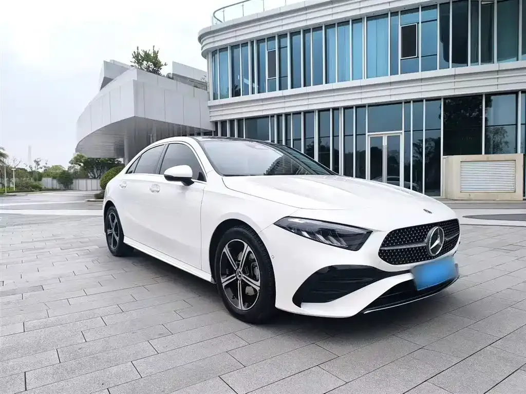 Mercedes-Benz A-Class — фото 8