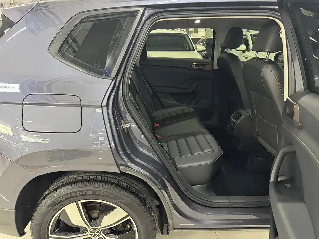 Volkswagen Tharu 2022 из CN, фото 9