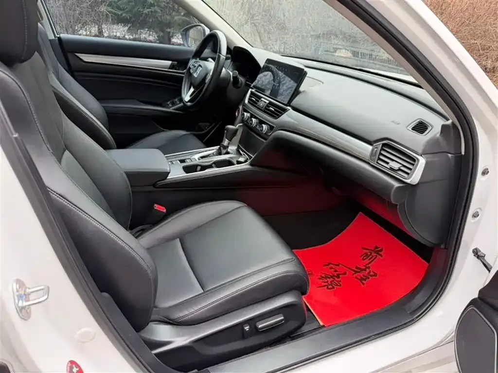 Honda Accord — фото 5