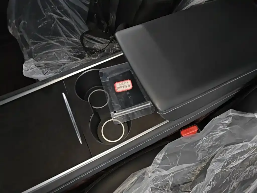 Tesla Model Y 2025 из CN, фото 3