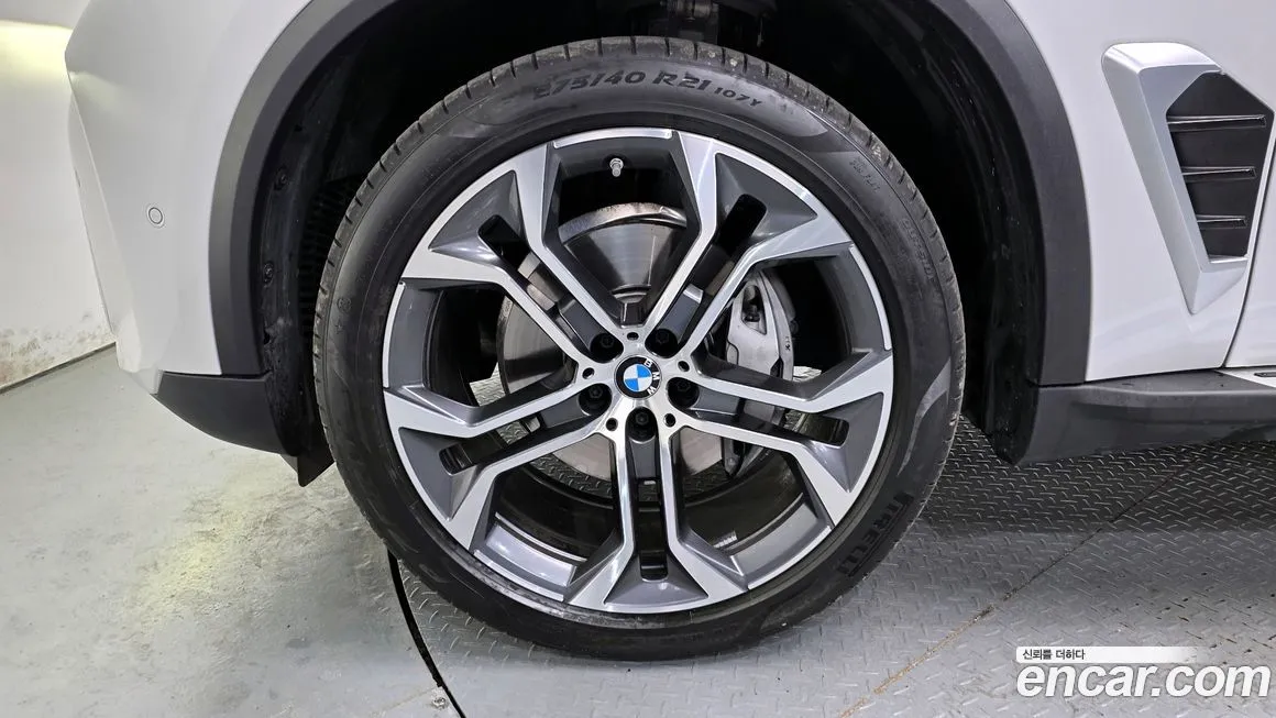 BMW X5 — фото 9