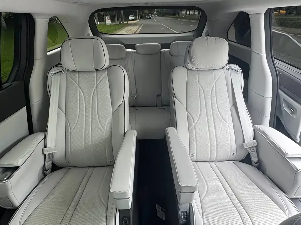 XPeng X9 2025 из CN, фото 9