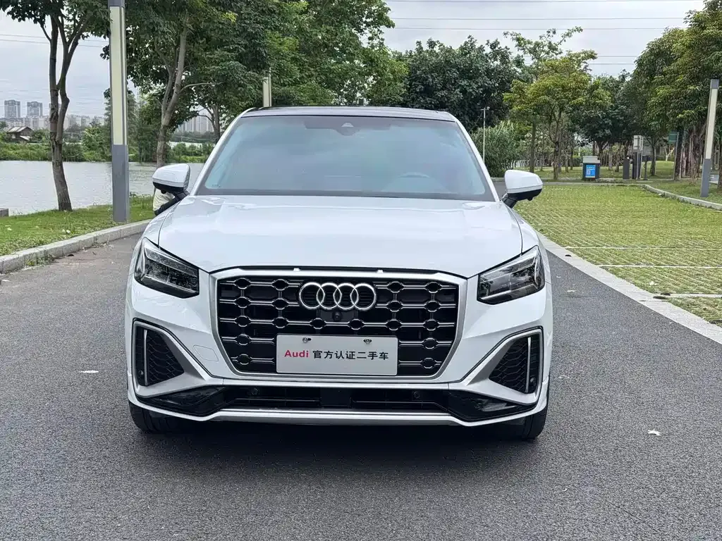 Audi Q2L — фото 2