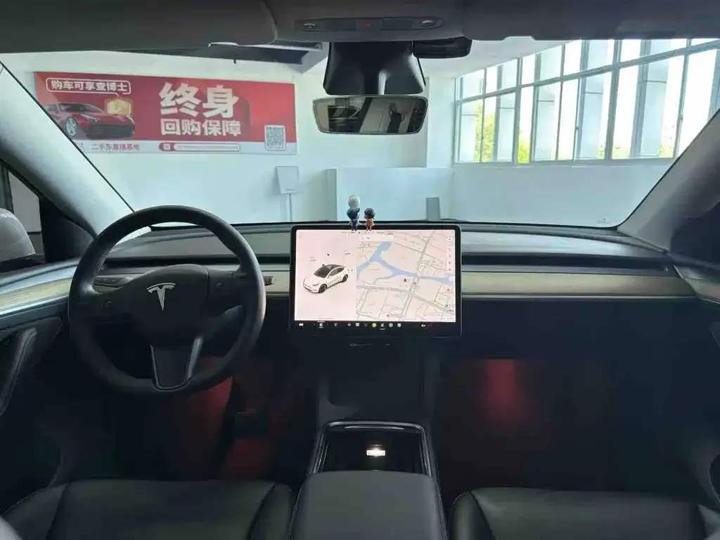 Tesla Model Y — фото 5