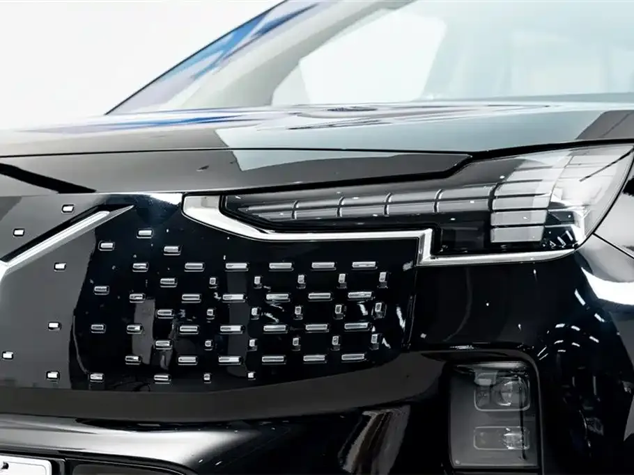 Volvo EM90 2025 из CN, фото 6