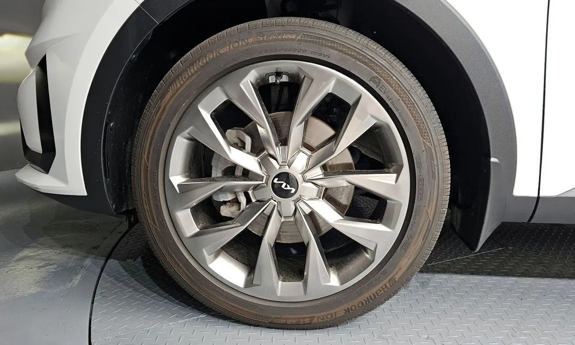 Kia Sorento — фото 8