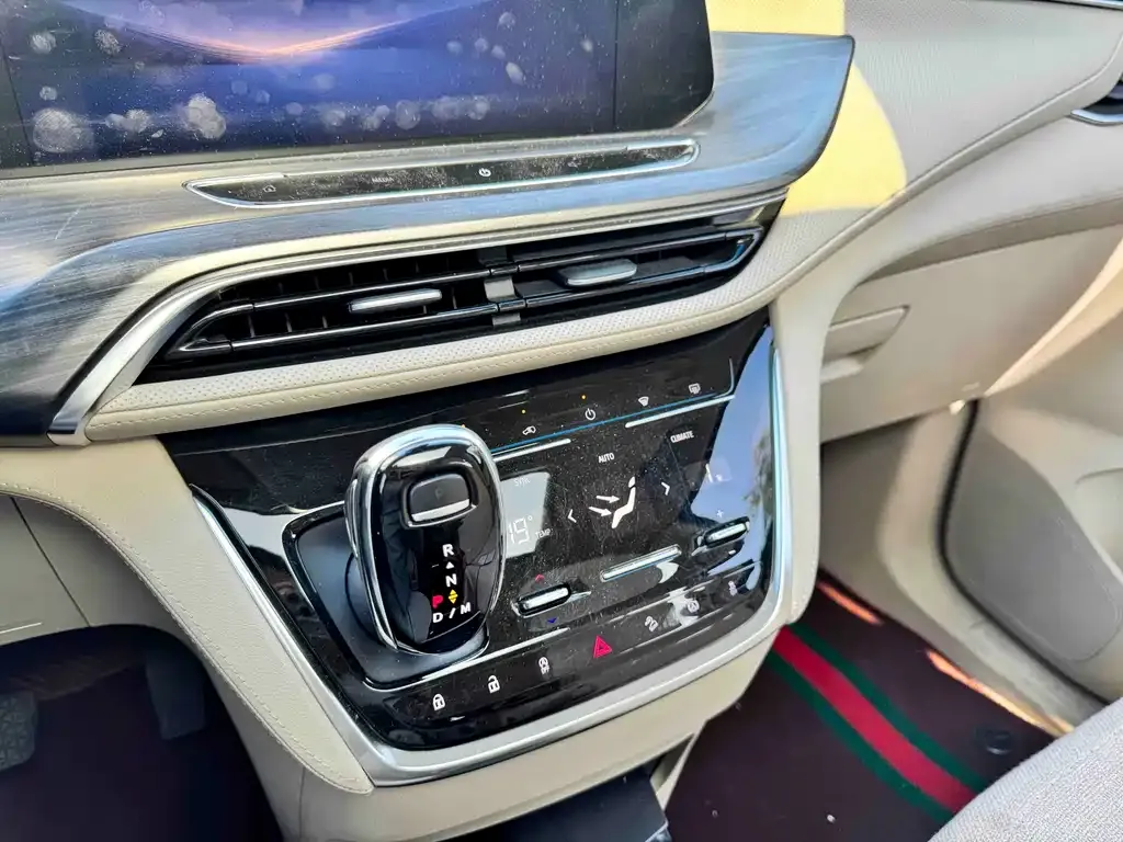 Buick GL8 2023 из CN, фото 7