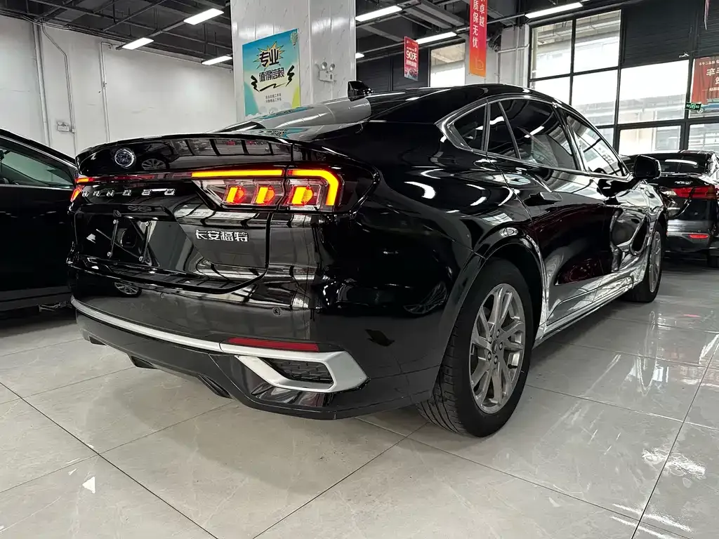 Ford Mondeo 2023 из CN, фото 10