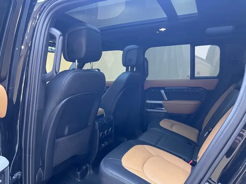 Land Rover Defender 2023 из CN, фото 4