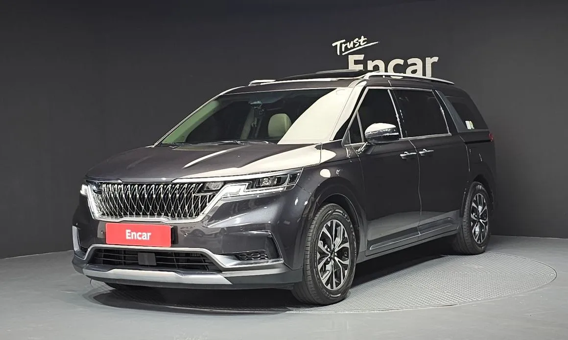 Kia Carnival — фото 1