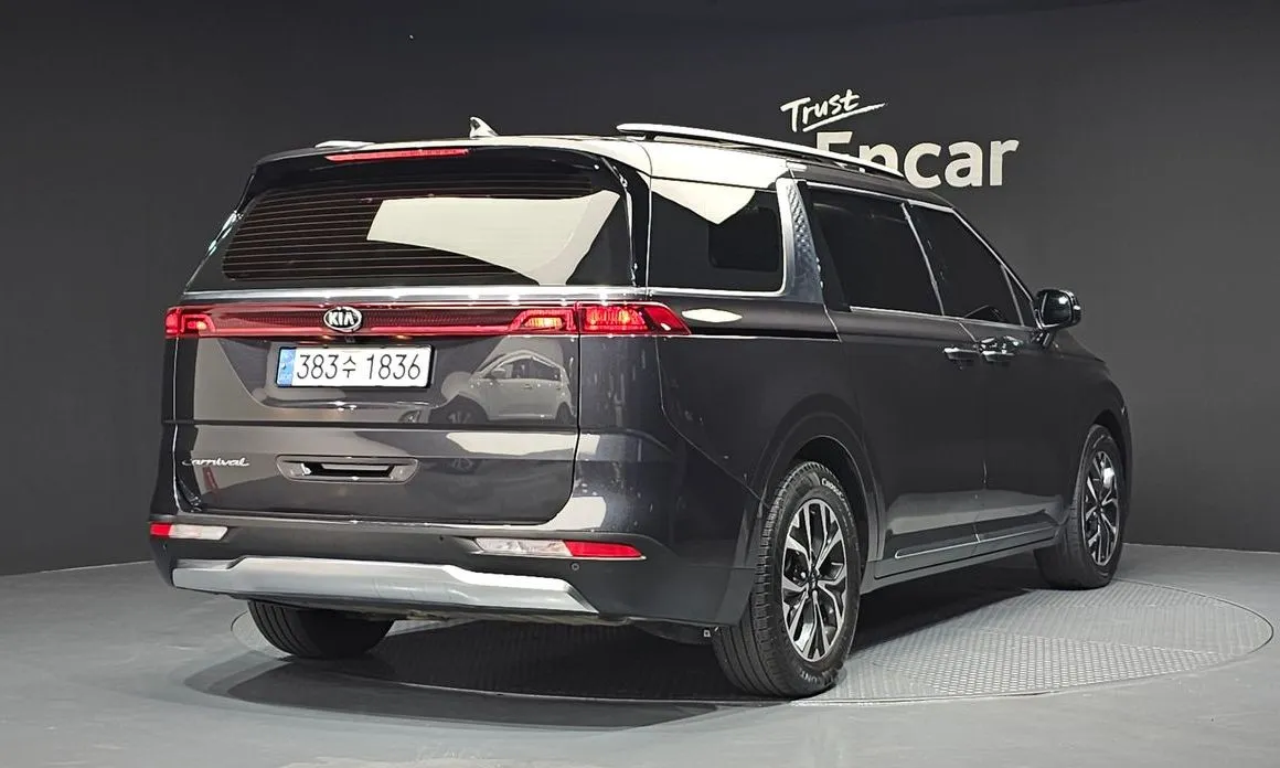 Kia Carnival — фото 4