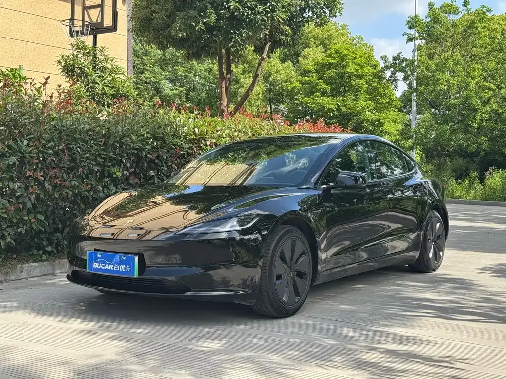 Tesla Model 3 — фото 4