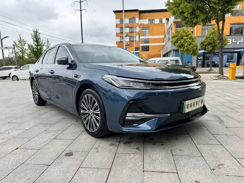 Geely Galaxy A7 — фото 8