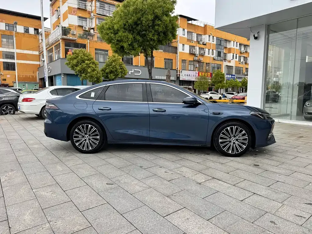Geely Galaxy A7 — фото 10