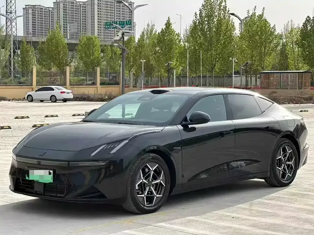 Lynk & Co 10 EM-P