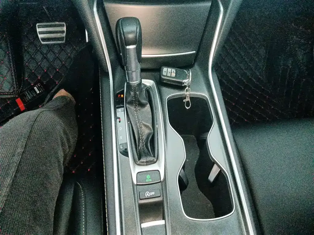 Honda Accord 2023 из CN, фото 8