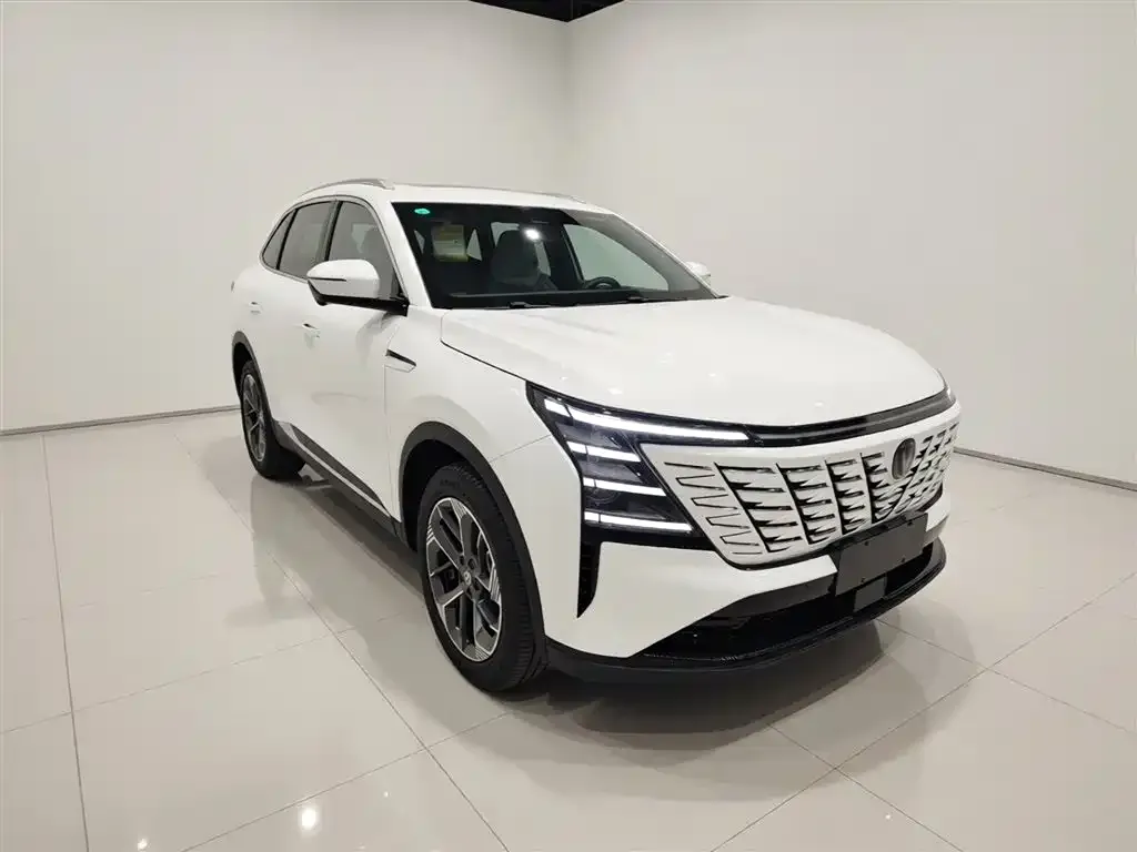 Changan CS75PLUS — фото 9