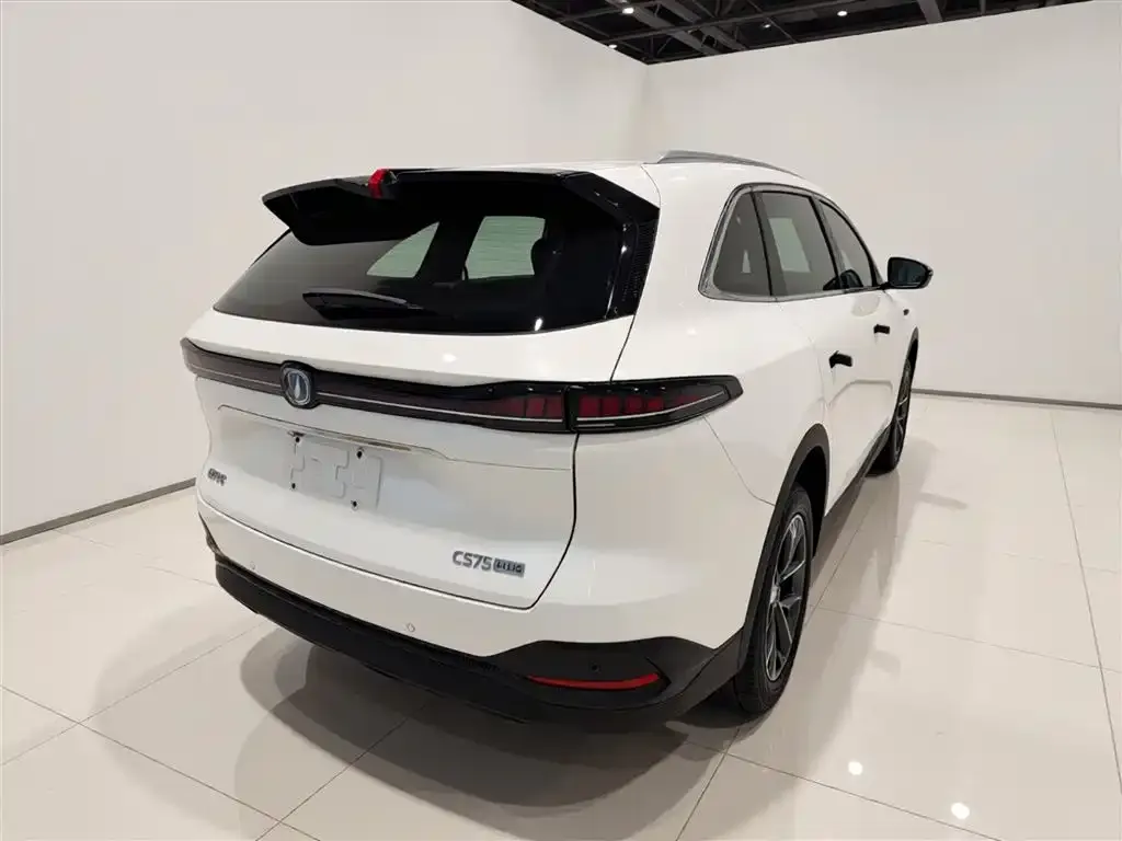 Changan CS75PLUS — фото 2