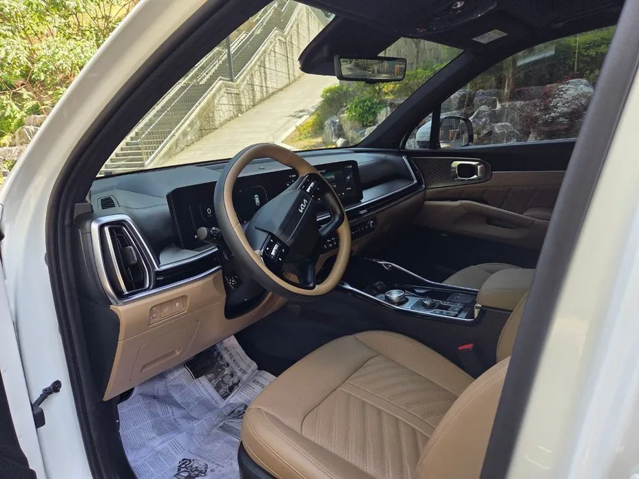 Kia Sorento — фото 3