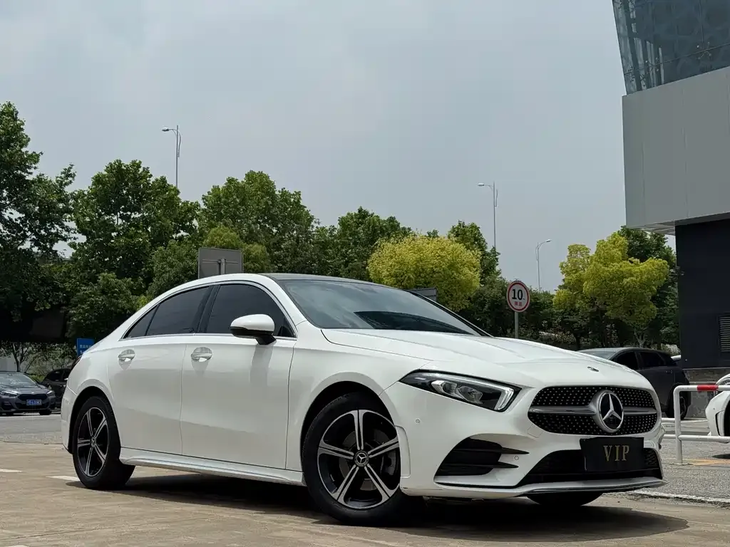 Mercedes-Benz A-Class — фото 6