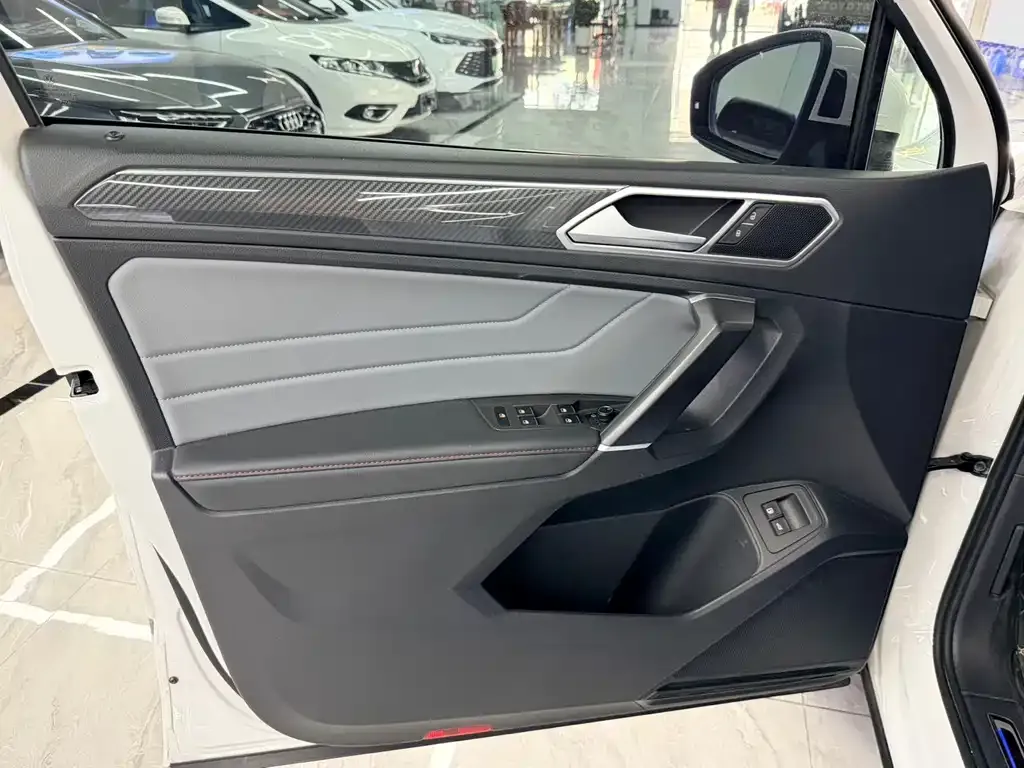 Volkswagen 途观L插电混动 — фото 7