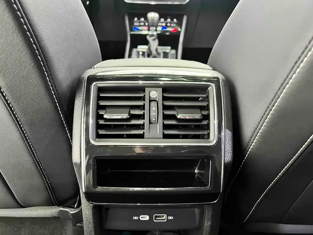 Skoda Superb 2022 из CN, фото 8
